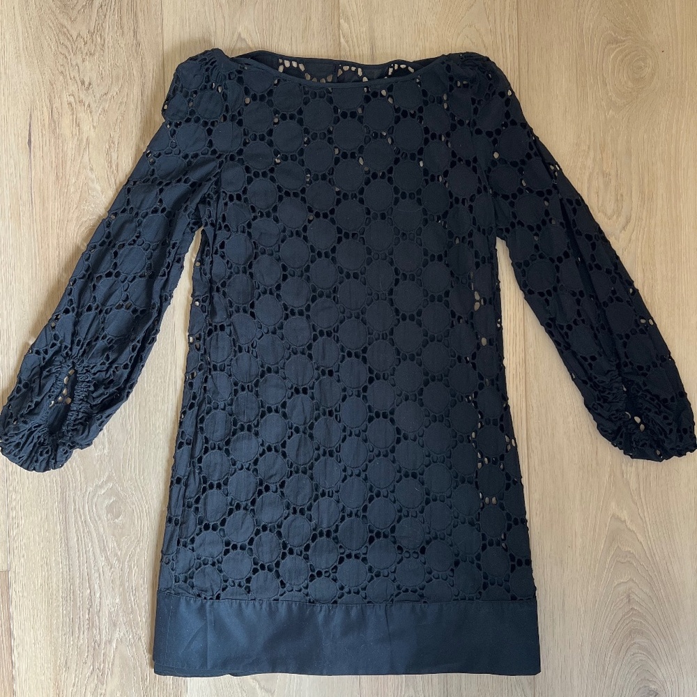 Laundry Knee Length Black Dress, 3/4 (almost full) length sleeves, Size 6